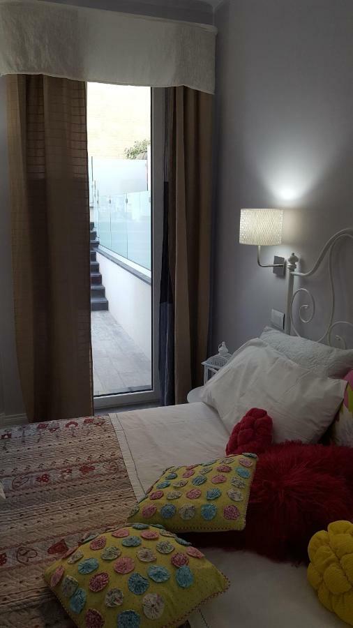 Afrodite Suites Deluxe 阿格罗波利 外观 照片
