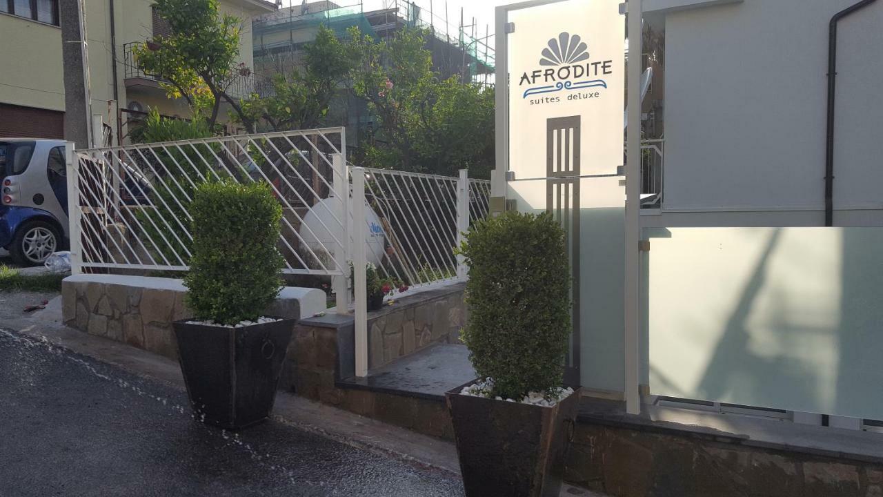 Afrodite Suites Deluxe 阿格罗波利 外观 照片